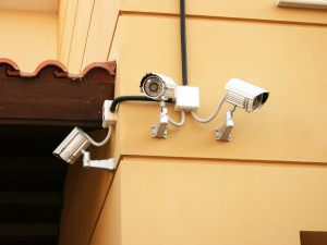 Installazione di telecamera finta da parte del singolo condomino: bisogna fare molta attenzione