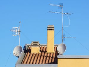 Non esiste un diritto illimitato all'installazione dell'antenna privata per radioamatori nella proprietà esclusiva altrui