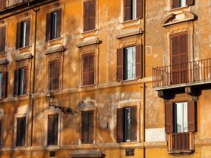 Condomino deceduto: chi deve essere convocato all'assemblea condominiale?