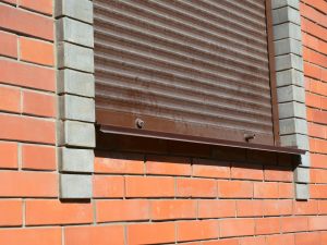 Sostituzione delle serrande avvolgibili e decoro architettonico del fabbricato
