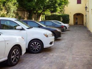 Delibera invalida che introduce una turnazione illecita nell'utilizzo dei posti auto condominiali