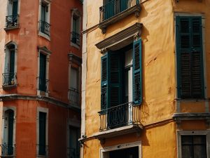 L'amministratore porta in approvazione i rendiconti di più annualità: l'assemblea è nulla o annullabile?