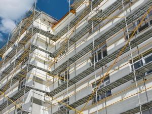 Contratto di subappalto di lavori edili in condominio: l'annullamento per vizi del consenso (dolo) e la clausola risolutiva espressa