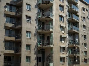 Infiltrazioni subite da alloggio locato in condominio