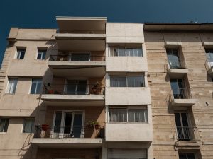 Responsabilità condominio per fatti accidentali: c'è copertura assicurativa?