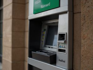 Amministratore querelato da più condomini per appropriazione indebita: la remissione di querela richiede attenzione