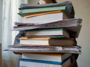 Conseguenze per l'amministratore revocato in caso di mancata consegna dei documenti condominiali